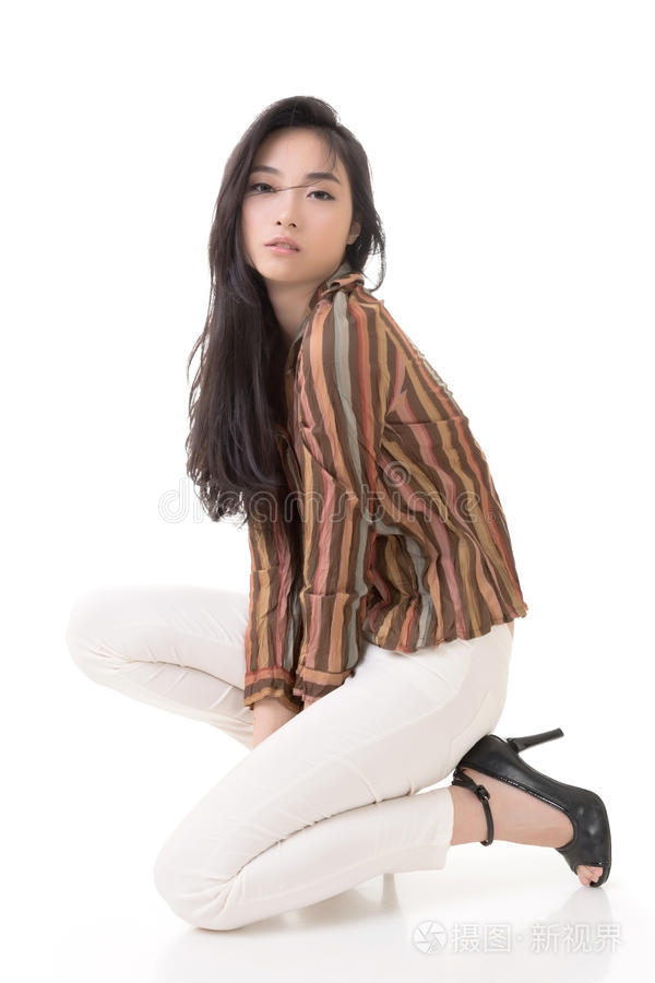 黑色大丽花